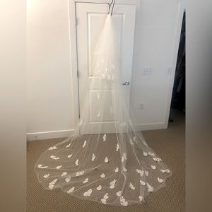 Justin Alexander Signature Cathedral Veil with Comb
